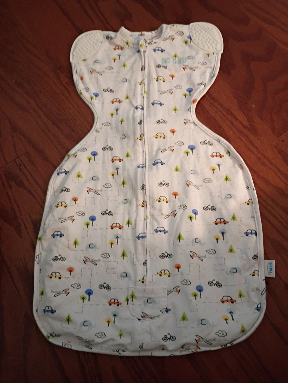 Halo Sleep Sack Self Smoothing Swaddle"Tiny Town" Planes Cars Bikes Sz S